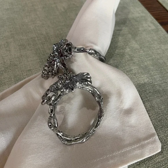 Vintage Grape Vine Arthur Court Napkin Rings Set Of 4 - Picture 5 of 5